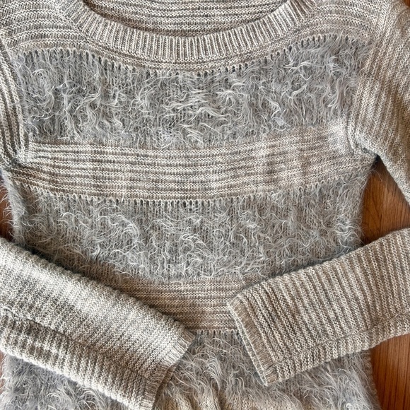 Sleeping On Snow Anthropologie Ruffled Fuzzy Sweater Gray SP Pullover Knit Wool - Picture 5 of 8